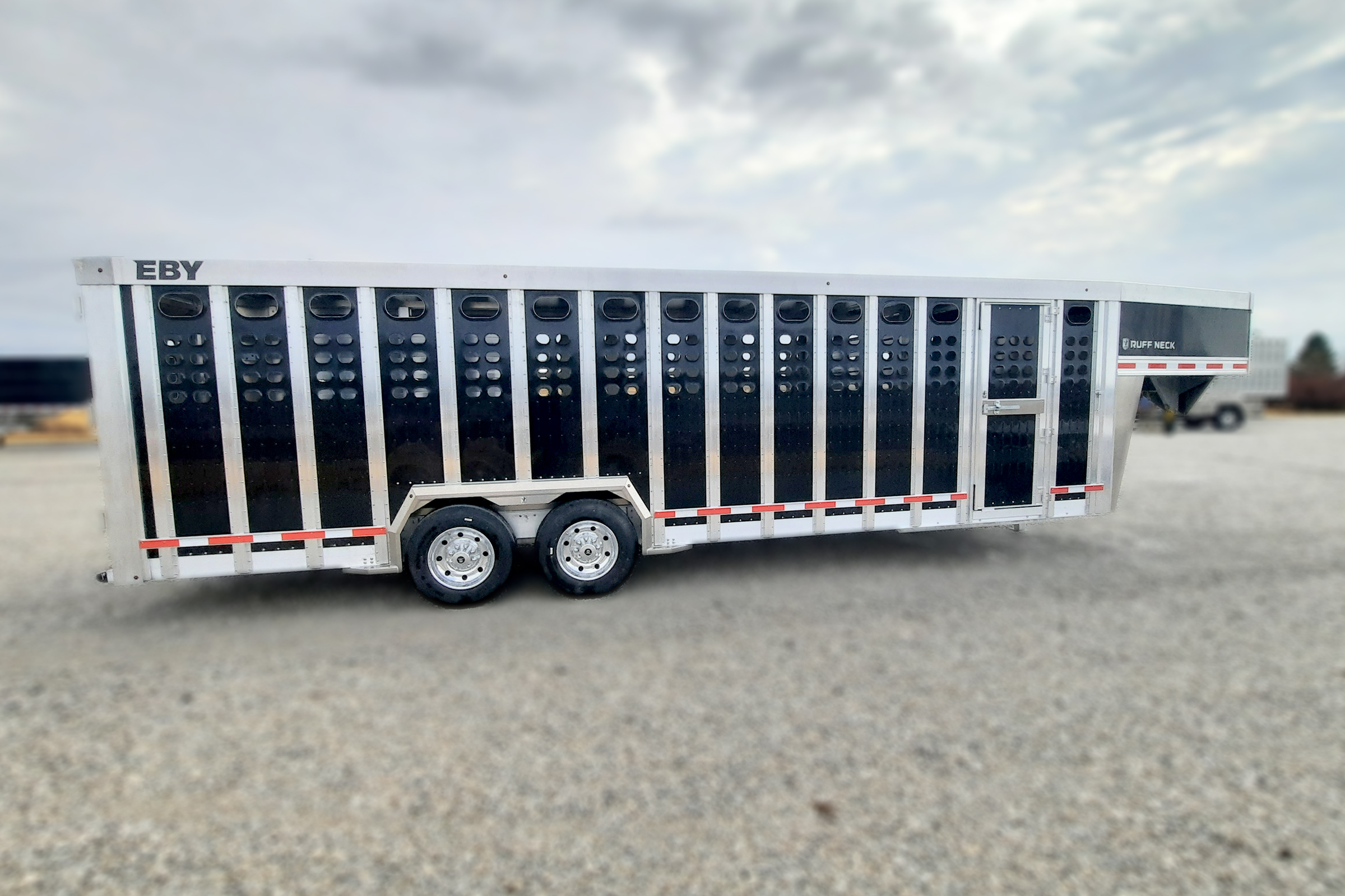 Ruff Neck Livestock Trailers | MH Eby
